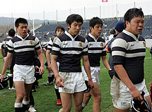 茗渓学園に敗れた本郷フィフティーンはガックリ（撮影・梅根麻紀）