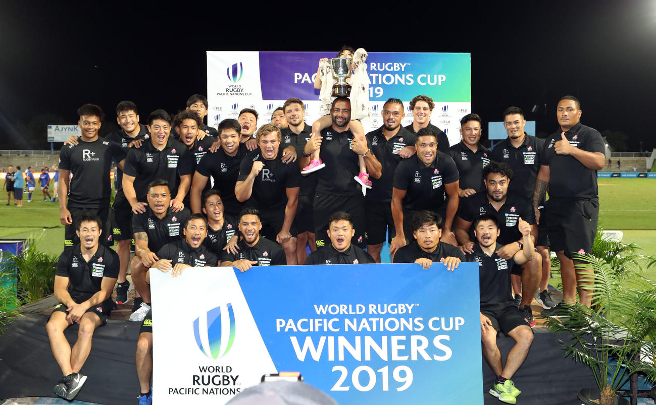 リーチ（中央）ら日本代表の選手たち（2019年8月10日撮影）