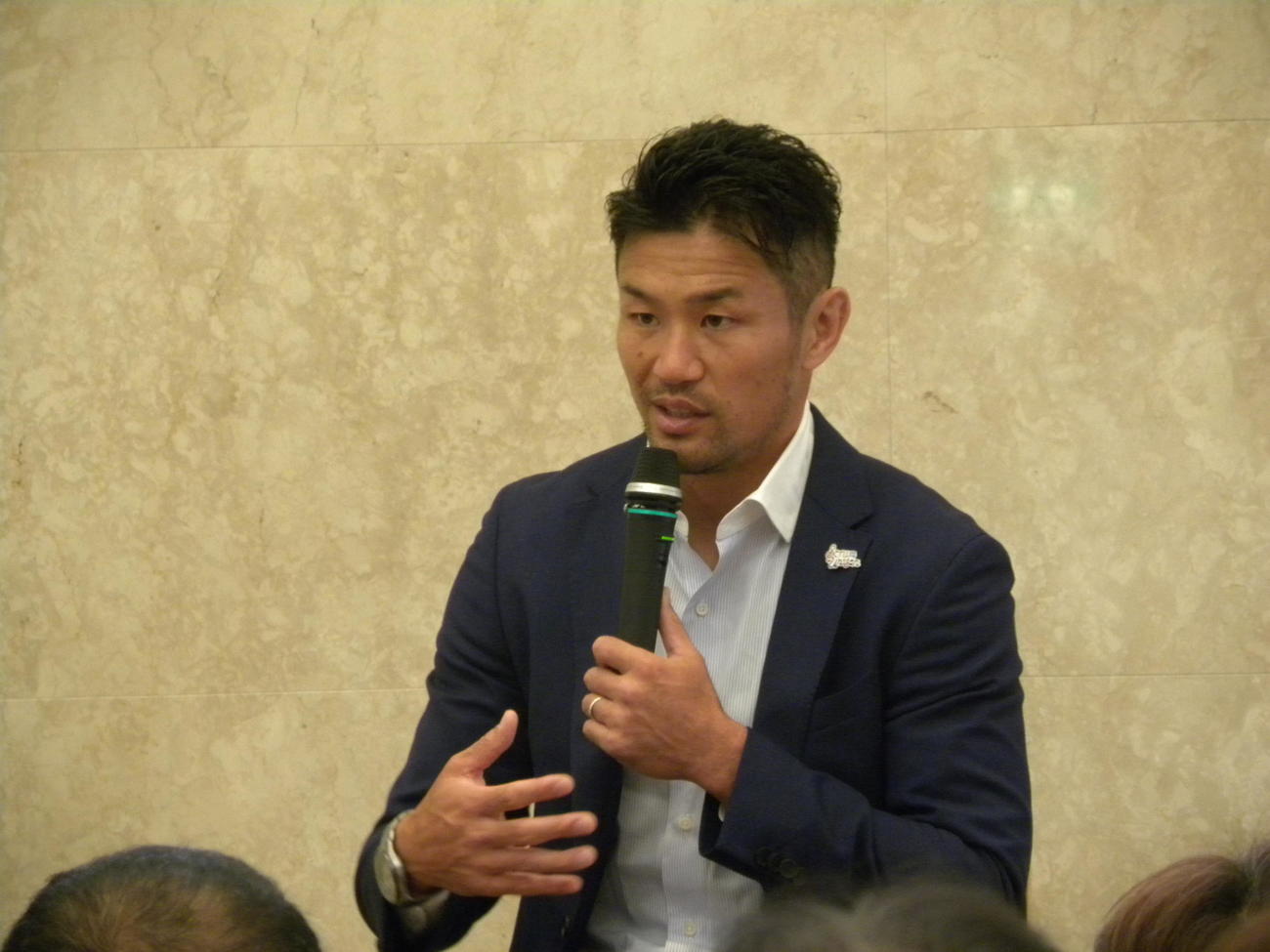 自著「ラグビー知的観戦のすすめ」の刊行記念トークイベントに出席した元日本代表広瀬俊朗氏（撮影・松本航）