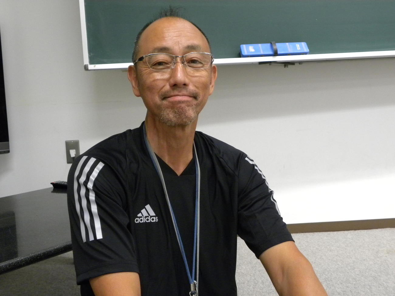 フッカー坂手を指導した京都成章高の湯浅監督（撮影・松本航）