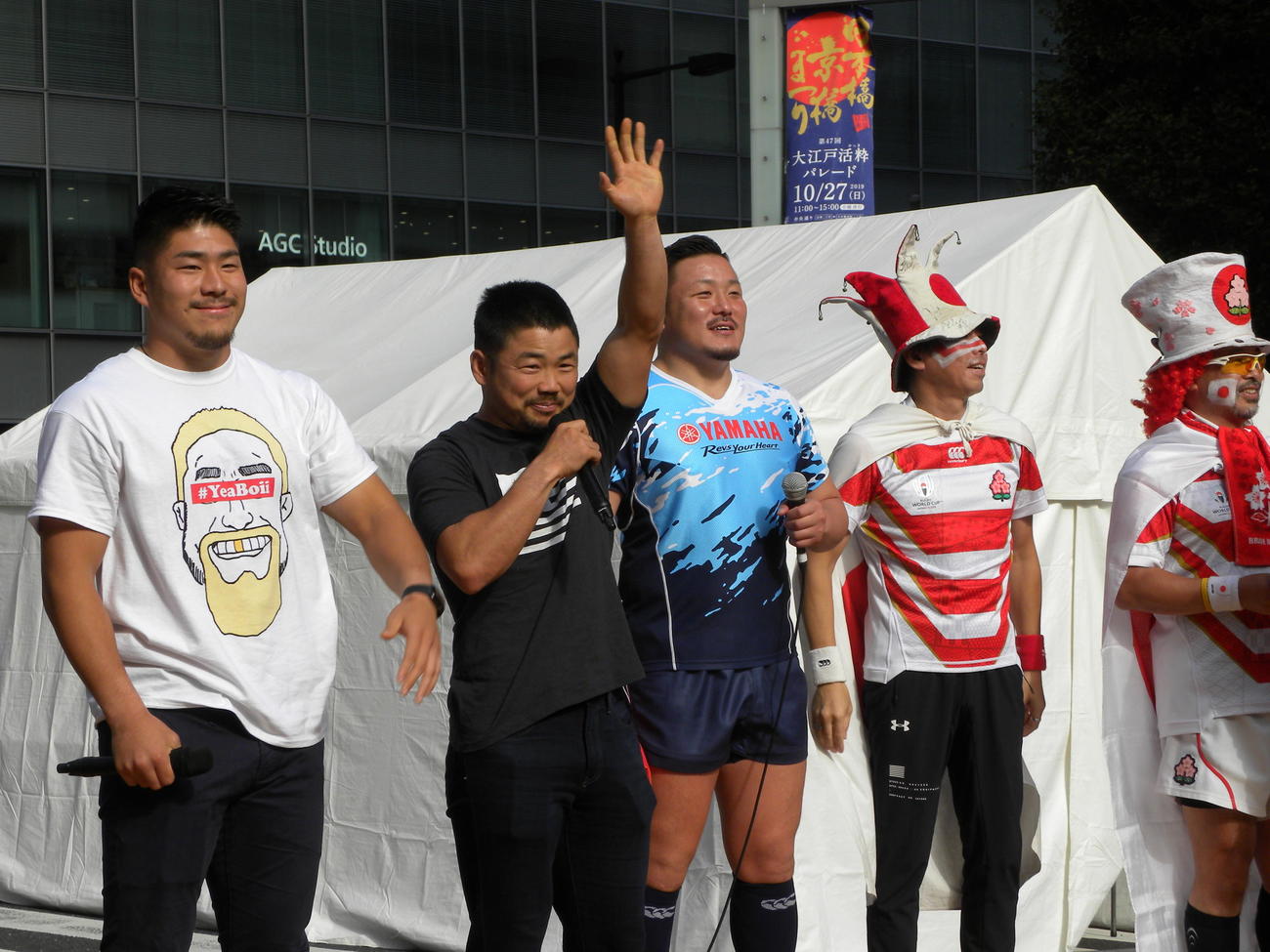 イベントにサプライズ参加した左から日本代表SO松田力也、SH田中史朗、ヤマハ発動機プロップ山本幸輝（撮影・松本航）