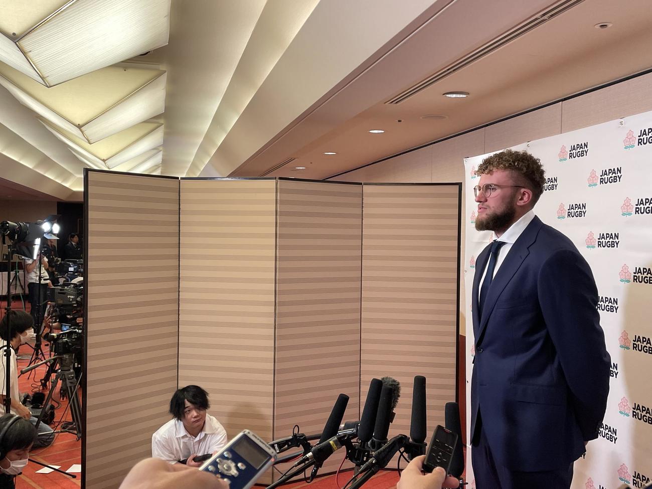 ラグビーW杯フランス大会のメンバーに追加登録され、意気込みを口にするロックのワーナー・ディアンズ