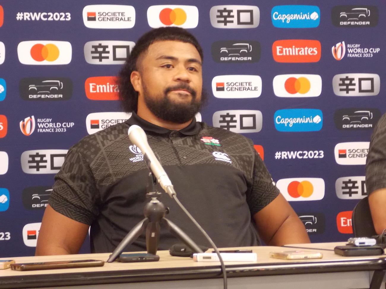 20日、W杯での試合出場機会はないが、チームに貢献している日本代表プロップのシオネ・ハラシリ