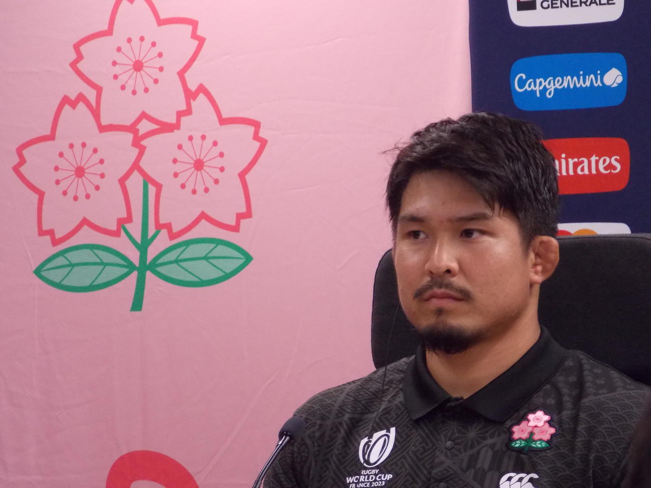 サモア戦を2日後に控えた会見で思いを語る日本代表NO8姫野和樹主将