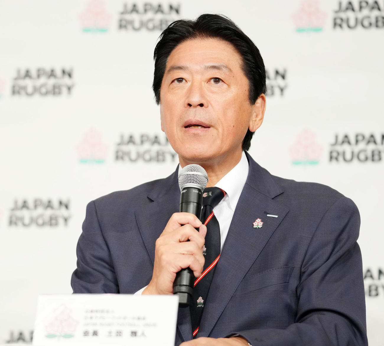 会見に出席した土田会長（撮影・横山健太）