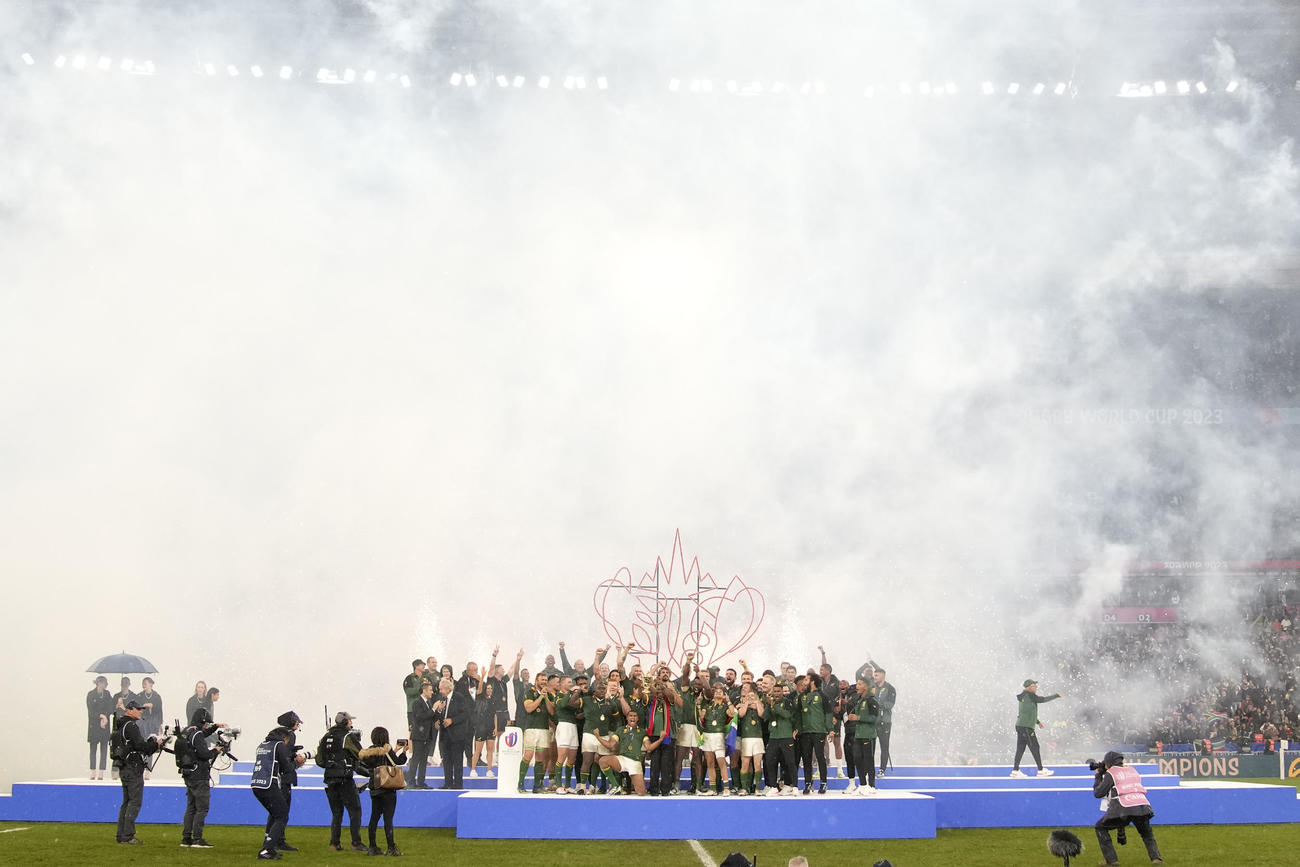 ラグビーＷ杯、優勝セレモニーの様子（AP）