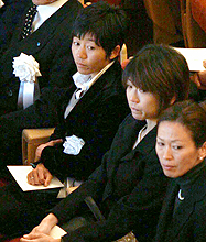 （後方から）野口みずき選手、高橋尚子選手、有森裕子さんら