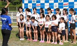撮影会に参加する選手たち