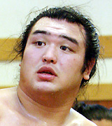 逮捕された木村正和容疑者（しこ名：明義豊）（共同）