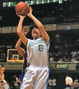 シュートを放つ札幌山の手の本川（撮影・大橋直樹）