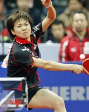 準決勝のシンガポール戦に出場した平野早矢香（共同）
